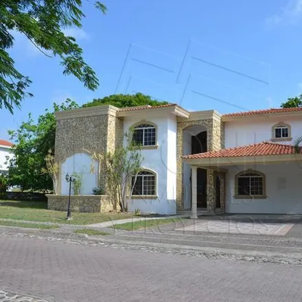 Buy this 4 bed house on LAGUNA DE CHAMPAYAN NORTE in FRACCIONAMIENTO LAGUNAS DE MIRALTA, 89318