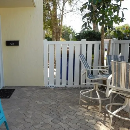 Rent this 2 bed townhouse on unnamed road in Vero Beach, FL 32963