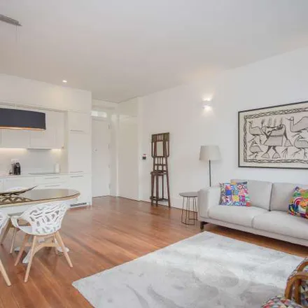 Rent this 2 bed apartment on Rua da Restauração 93 in 4050-506 Porto, Portugal