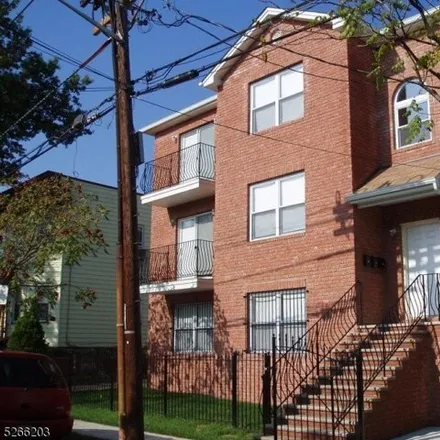 Image 1 - 41 Smith Street, Newark, NJ 07106, USA - House for rent