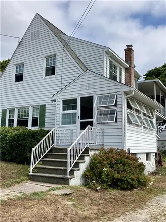 Rent this 4 bed house on 82 Menunketesuck Road in Grove Beach, Westbrook