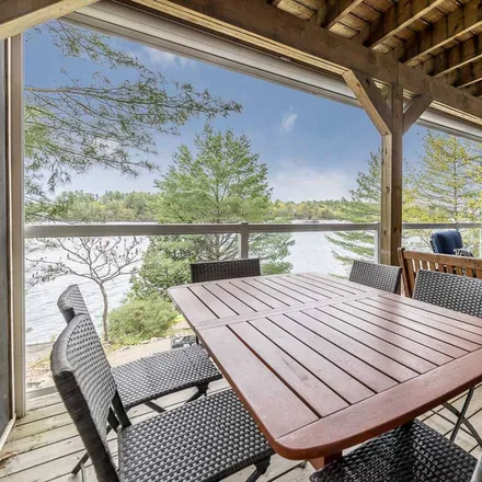 Rent this 6 bed house on Lakeshore Road in Gravenhurst, ON P0C 1M0