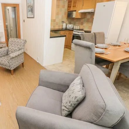 Rent this 2 bed apartment on Tenby in SA70 7HH, United Kingdom