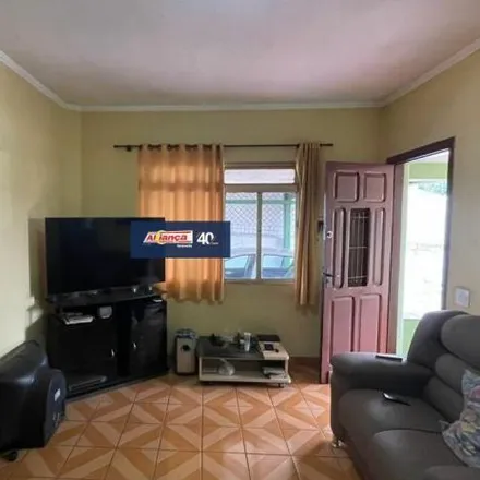 Rent this 2 bed house on Avenida Salgado Filho in Maia, Guarulhos - SP