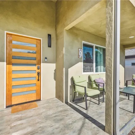 Image 7 - 5910 Ranchito Avenue, Los Angeles, CA 91401, USA - House for sale