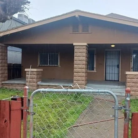 Buy this 3 bed house on 468 North Glenn Avenue in Fresno, CA 93701