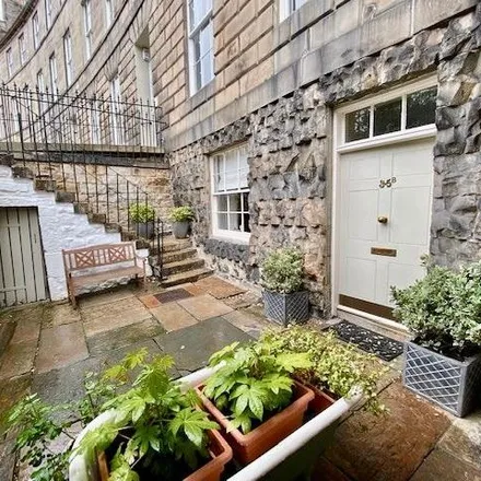 Image 2 - 33 Drummond Place, City of Edinburgh, EH3 6PW, United Kingdom - Apartment for rent