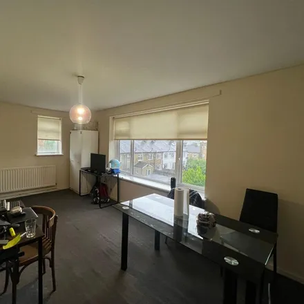 Rent this 3 bed apartment on 15-25 Duff Street in Canary Wharf, London