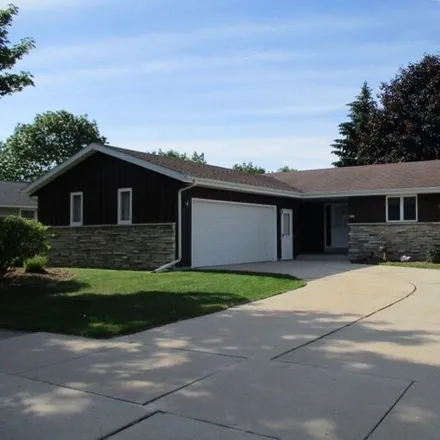 Buy this 3 bed house on 2211 Camelot Blvd in Sheboygan, Wisconsin