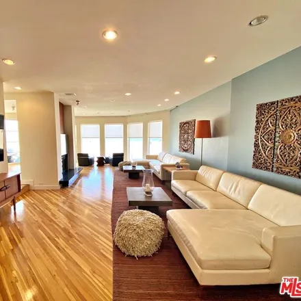 Image 4 - 1 Driftwood Street, Los Angeles, CA 90292, USA - Condo for sale