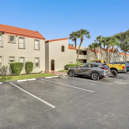Rent this 3 bed condo on Woodmont Common Grounds in Woodmont Terrace, Tamarac