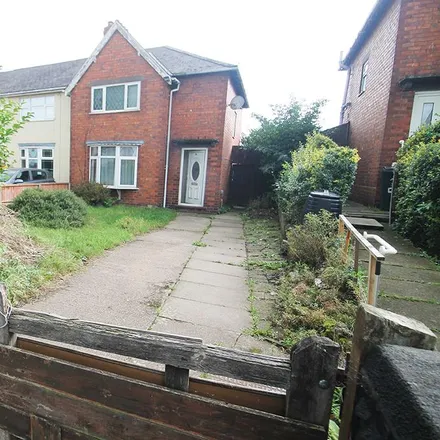 Rent this 3 bed duplex on 92 Well Lane in Bloxwich, WS3 1JR