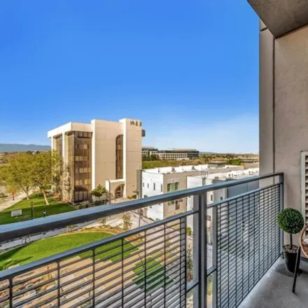 Image 3 - City Heights, 175 West Saint James Street, San Jose, CA 95110, USA - Condo for sale