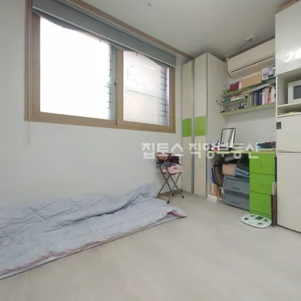 Rent this studio apartment on 서울특별시 관악구 신림동 1460-30