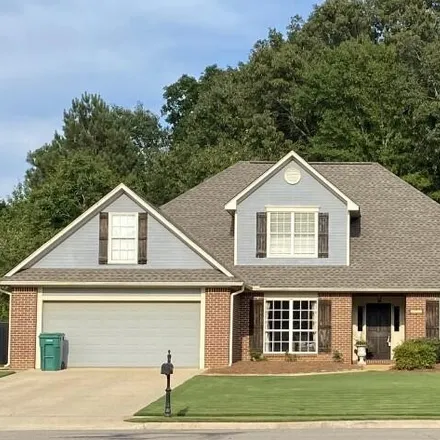 Buy this 5 bed house on 5246 Woodlake Cove in Tupelo, MS 38801