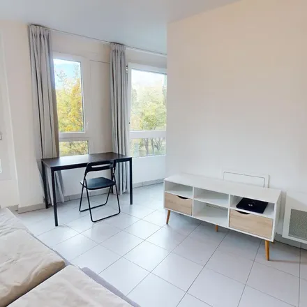 Image 7 - 4bis Rue du Vercors, 69007 Lyon, France - Apartment for rent