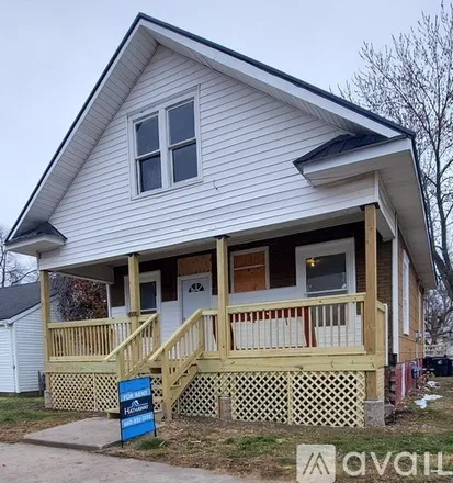 Rent this 3 bed house on 414 Garfield Ave