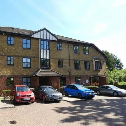 Rent this 1 bed apartment on Epsom Road in Leatherhead, KT22 8TB