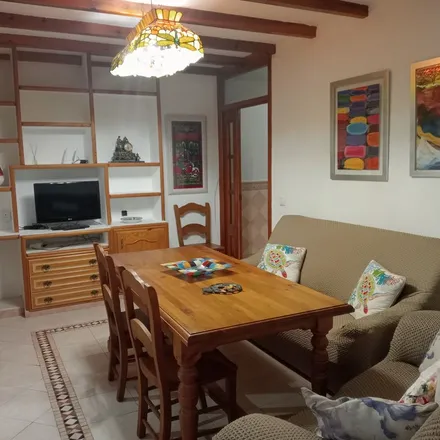 Rent this 3 bed apartment on Calle Linares in 60005 Badajoz, Spain