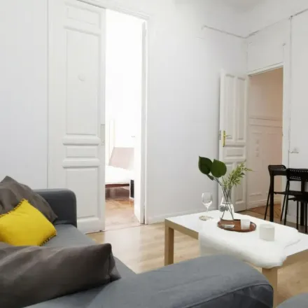 Image 5 - Calle Preciados, 42, 28013 Madrid, Spain - Apartment for rent