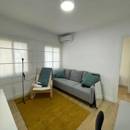 Image 3 - Paseo de Perales, 41 bis, 28011 Madrid, Spain - Apartment for rent