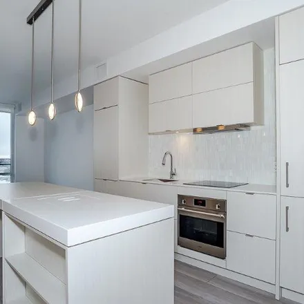 Image 5 - Verve Condominiums, 615 6 Avenue SE, Calgary, AB T2G 1S2, Canada - Apartment for rent