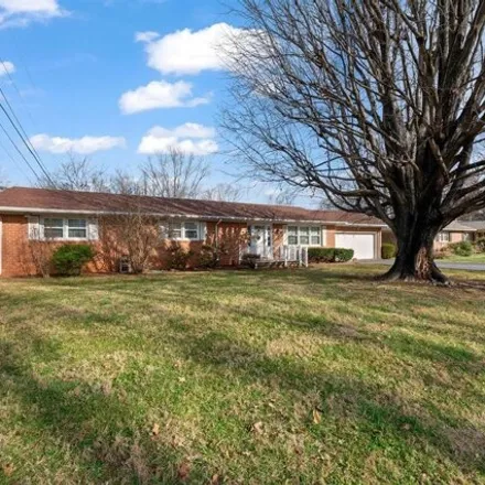 Image 1 - 1112 Glenview Way, Shawnee Estates, Bowling Green, KY 42104, USA - House for sale