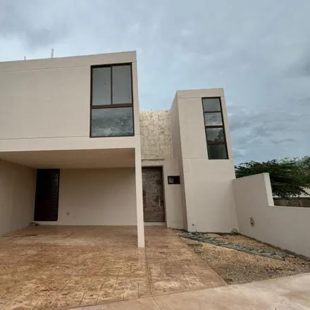 Buy this 3 bed house on Mérida - Progreso in 97300 Xcanatún, YUC