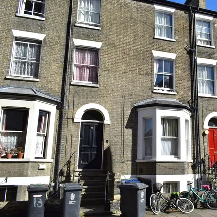 Rent this 1 bed room on 17 Bateman Street in Cambridge, CB2 1NB