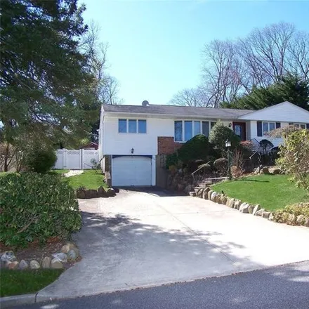 Buy this 3 bed house on 28 Robin Drive in Hauppauge, Smithtown