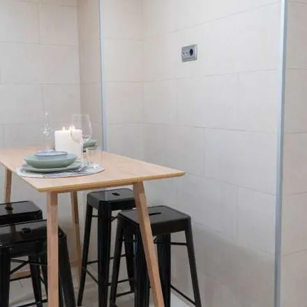 Rent this 6 bed apartment on Suma in Ronda del General Mitre, 08001 Barcelona