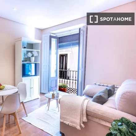 Rent this 1 bed apartment on Palacio de Escalona y Bornos in Calle del Molino de Viento, 28004 Madrid