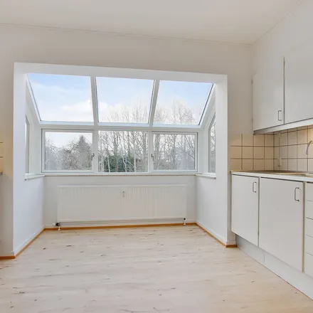 Rent this 4 bed apartment on Brydes Alle 9 in 5610 Assens, Denmark