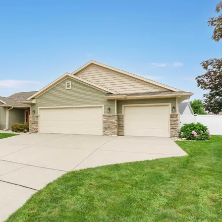 Buy this 4 bed house on 4305 Cascade Drive in Janesville, WI 53546