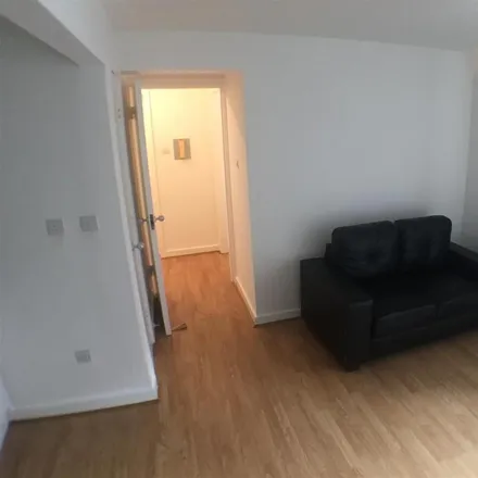 Image 3 - The Chandlers, Leeds, LS2 7BJ, United Kingdom - Apartment for rent