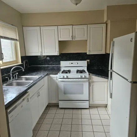 Rent this 2 bed apartment on 17267 Westbrook Street in Detroit, MI 48219