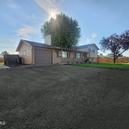 Image 2 - Shell, South 72nd Avenue, Yakima, WA 98908, USA - House for sale