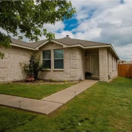 Rent this 3 bed house on 5400 Driftway Drive in Fort Worth, TX 76135
