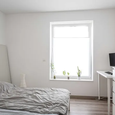 Rent this 3 bed apartment on Schlieffenstraße 51 in 26123 Oldenburg, Germany