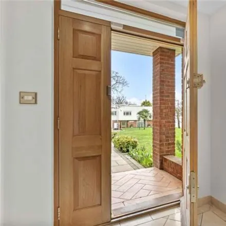 Image 2 - Lord Chancellor Walk, London, KT2 7HG, United Kingdom - House for sale