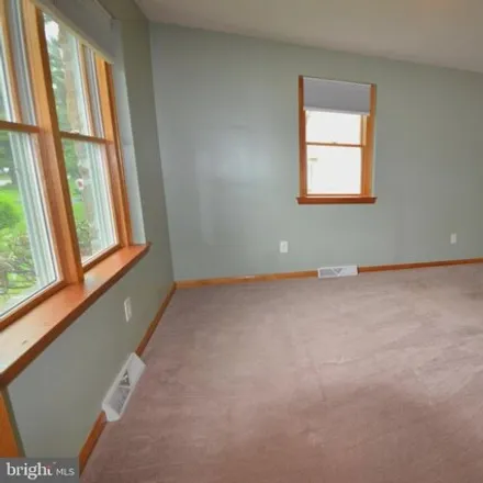 Image 7 - 633 Norristown Road, Saw Mill Valley, Horsham Township, PA 19044, USA - House for sale