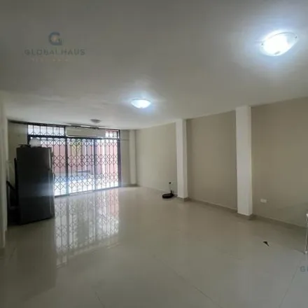 Image 1 - V20, 5 Pasaje 29 NO MZ 27, 090507, Guayaquil, Ecuador - House for sale