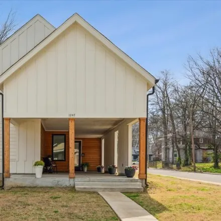 Buy this 3 bed house on 678 North Montgomery Street in Memphis, TN 38107