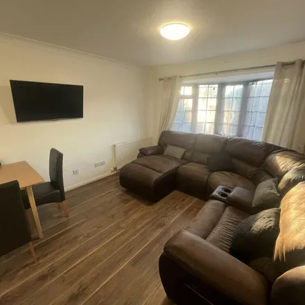 Rent this 2 bed apartment on 15 in 17 Arncliffe Road, Leeds