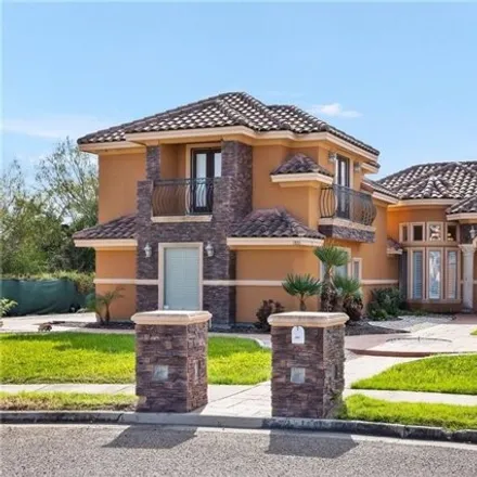 Image 1 - 1801 West Kingsborough Avenue, Timberhill Villa Number 4 Colonia, McAllen, TX 78504, USA - House for sale