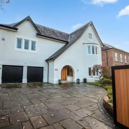 Rent this 6 bed house on York Drive in Altrincham, WA14 3HF