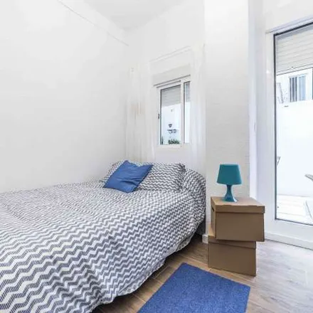 Rent this 6 bed apartment on Avinguda de Peris i Valero in 46006 Valencia, Spain