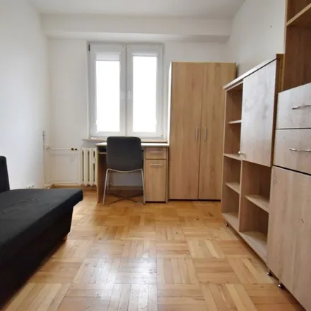Image 8 - Bar CBM, Marii Konopnickiej, 25-541 Kielce, Poland - Apartment for rent