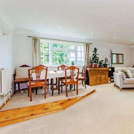 Image 2 - Portley Wood Road, Caterham on the Hill, CR3 0BP, United Kingdom - Apartment for sale