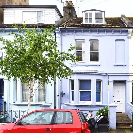Rent this 1 bed apartment on Warleigh Road in Brighton, BN1 4NT